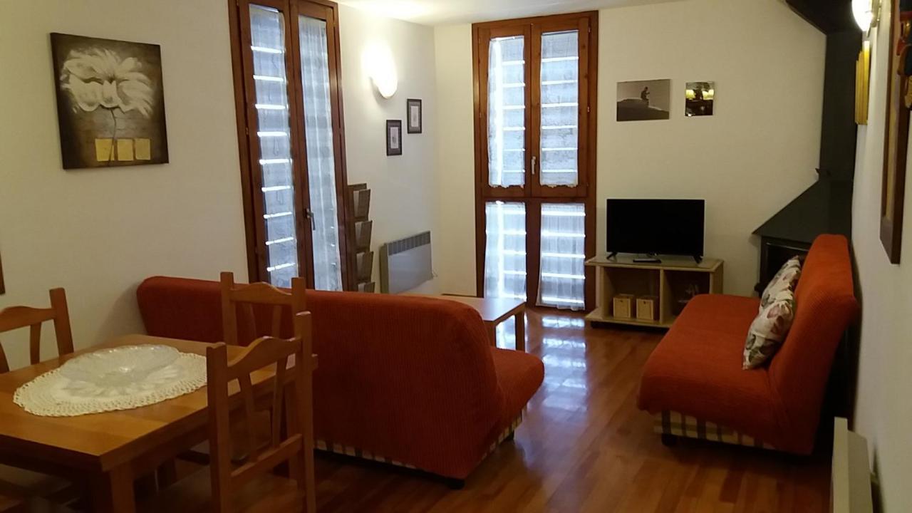 Apartaments Morello 埃斯特里-德阿内乌 外观 照片