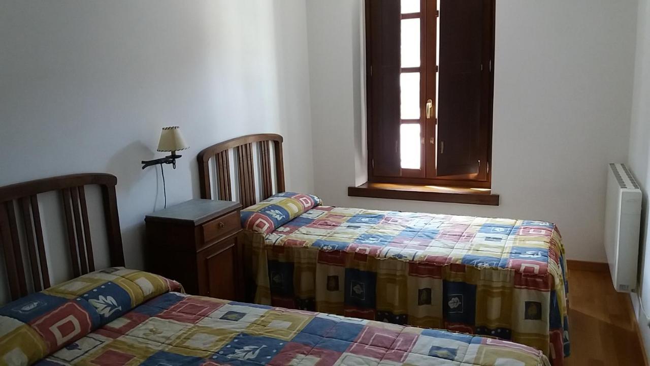 Apartaments Morello 埃斯特里-德阿内乌 外观 照片
