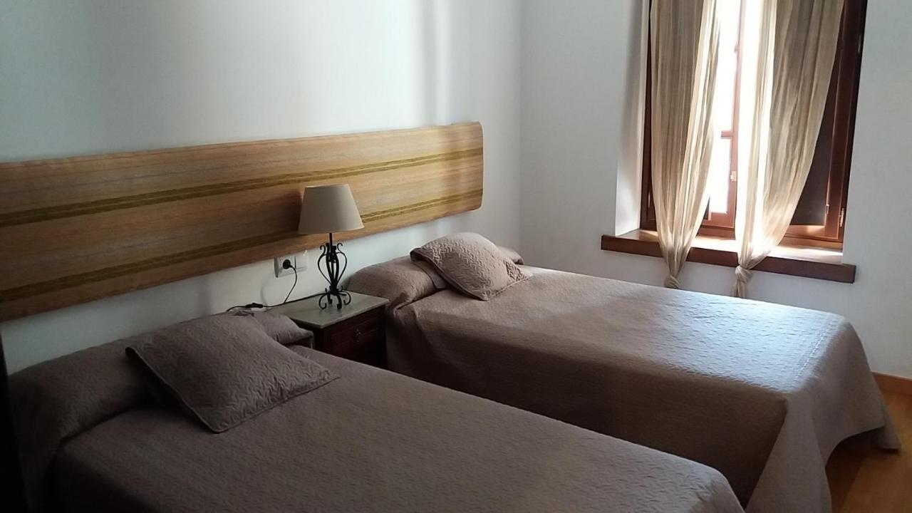 Apartaments Morello 埃斯特里-德阿内乌 外观 照片